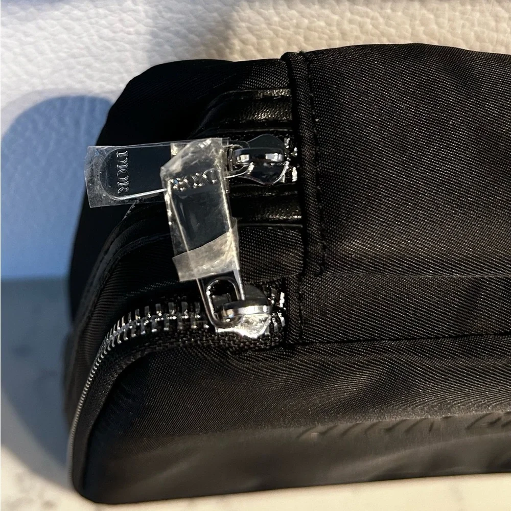 Dior NWT Backstage Beauty Cosmetic Travel Kit. 4 Make-Up Brushes. W/ Dior Box. - Picture 6 of 7